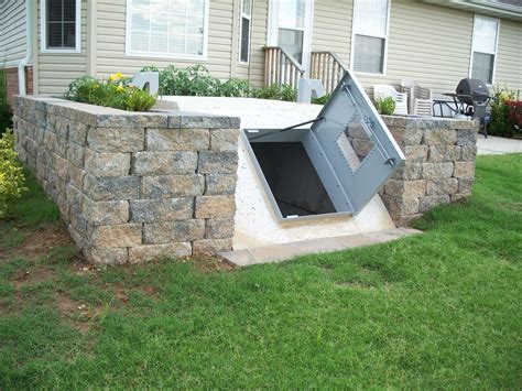 Survive a storm shelters - Size. The size of a residential storm shelter or safe room depends on the number of occupants (not to exceed 16 persons as per FEMA 361 and ICC 500) and the type of windstorm from which the safe room is intended to provide protection for short-duration windstorms such as tornados, a minimum of 3 to 5 square feet per …